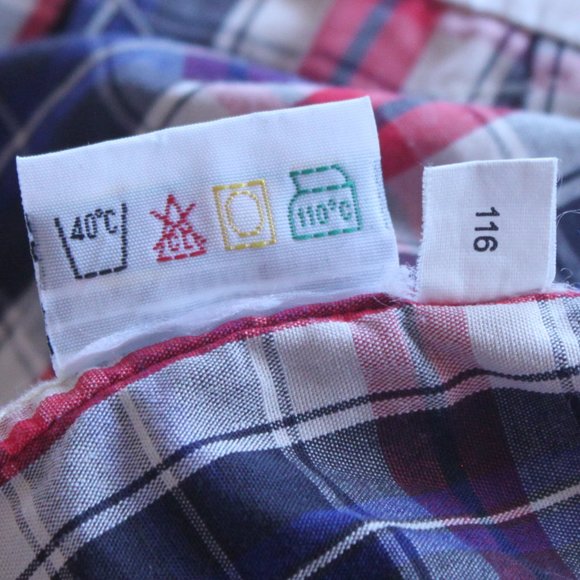 Guess(R)  Classic Sportswear Men's Red, White & Blue 100% Small cotton shirt - Picture 10 of 10